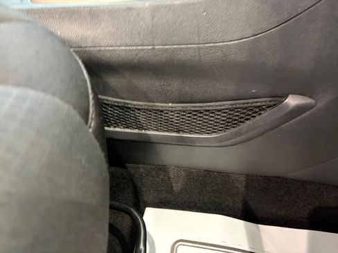 Used 2015 Jeep Cherokee Latitude w/ Cold Weather Group image 25