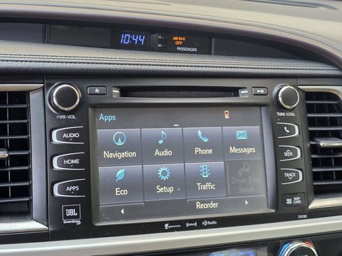 Used 2017 Toyota Highlander Limited FWD image 18