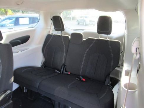 Certified 2024 Chrysler Voyager LX image 30