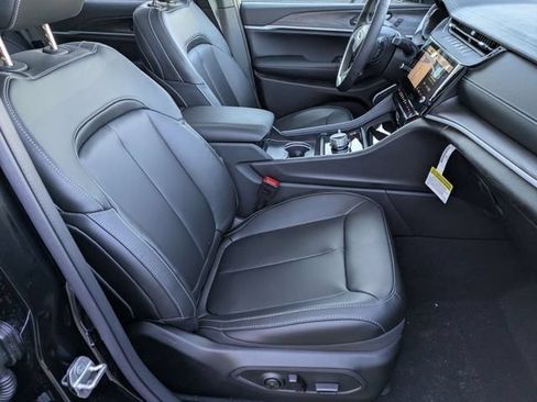 New 2026 Jeep Grand Cherokee Limited w/ Limited Altitude Package AWD/4WD image 34