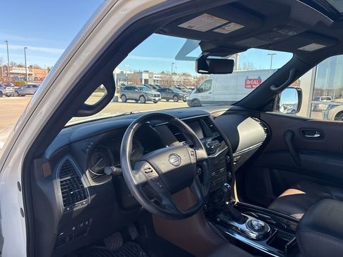 Used 2020 Nissan Armada Platinum w/ Platinum Reserve Package image 11
