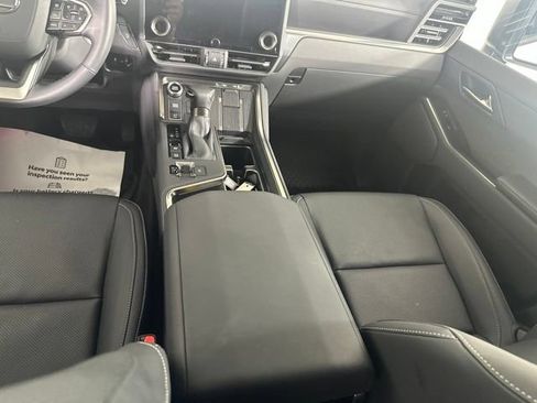 Used 2024 Lexus GX 550 w/ Accessory Package (2T) AWD/4WD image 23