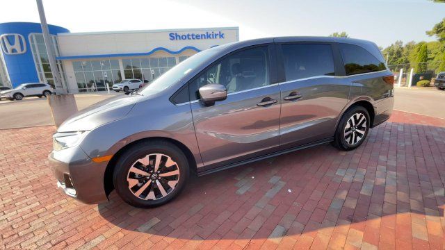 Certified 2026 Honda Odyssey EX-L image 6