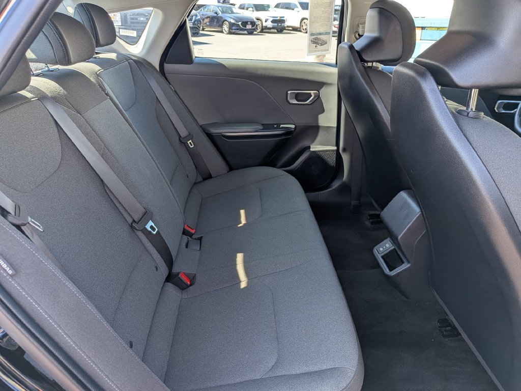 Used 2025 Kia K4 FWD image 29