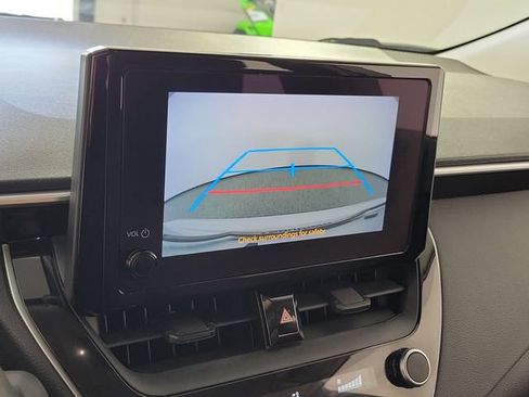 Used 2023 Toyota Corolla LE FWD image 29