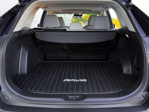 Certified 2023 Toyota RAV4 XLE Premium AWD/4WD image 21