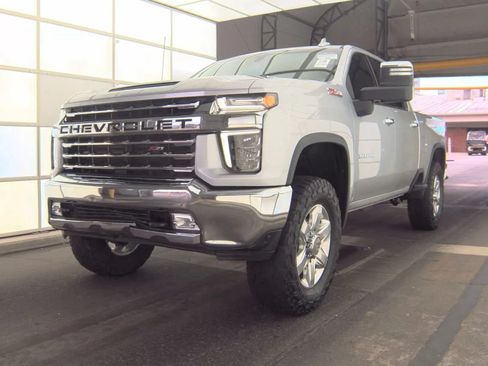 Used 2022 Chevrolet Silverado 2500 LTZ w/ LTZ Convenience Package AWD/4WD image 3