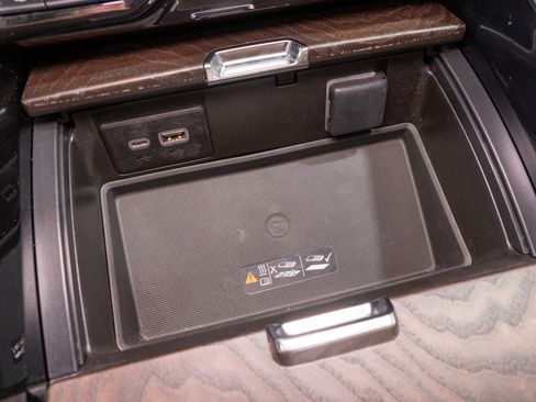 Used 2023 GMC Yukon Denali AWD/4WD image 25