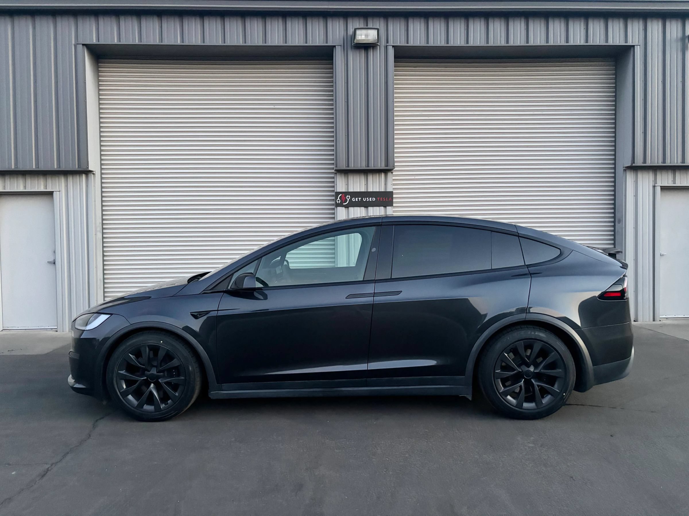 Used 2023 Tesla Model X AWD/4WD image 3