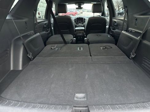Used 2023 Chevrolet Traverse Premier image 51