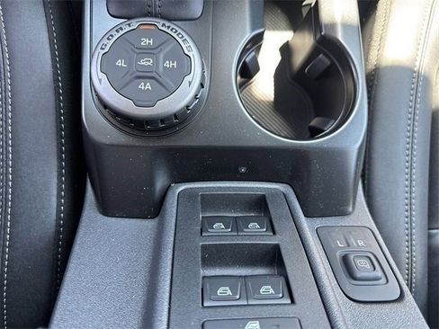 New 2025 Ford Bronco Badlands w/ Sasquatch Package image 23