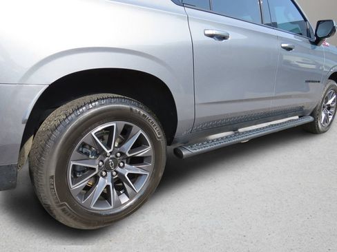 Certified 2022 Chevrolet Suburban Z71 AWD/4WD image 13