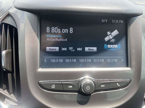 Used 2017 Chevrolet Cruze LT FWD image 18