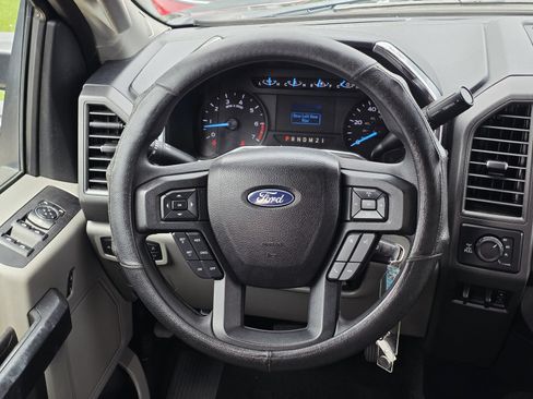 Used 2017 Ford F250 XL w/ STX Appearance Package AWD/4WD image 24