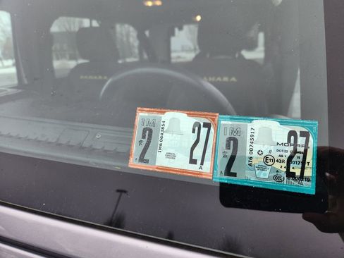 Used 2015 Jeep Wrangler Unlimited Sahara w/ Connectivity Group image 23