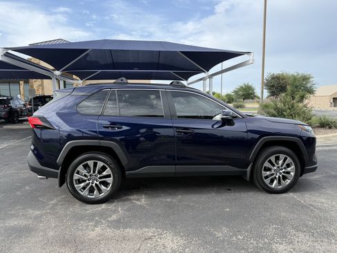 Used 2023 Toyota RAV4 XLE Premium FWD image 8