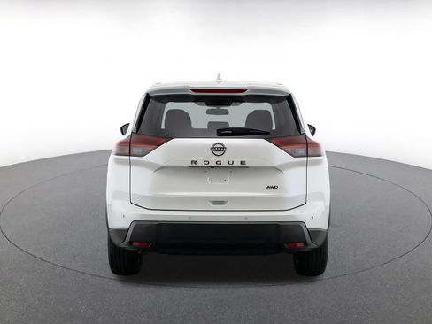 Used 2025 Nissan Rogue SV AWD/4WD image 15