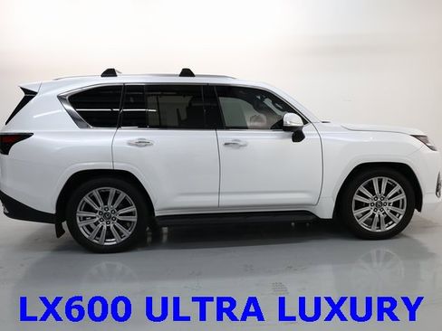 Used 2023 Lexus LX 600 4WD w/ Ultra Luxury Package image 3