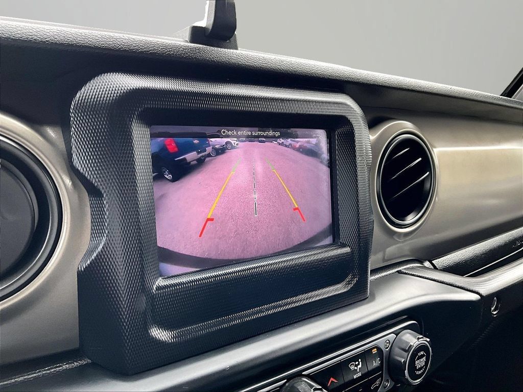 Used 2018 Jeep Wrangler Unlimited Sport S AWD/4WD image 20