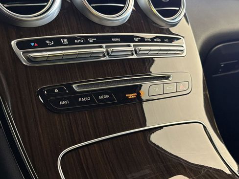 Used 2018 Mercedes-Benz GLC 300 image 18