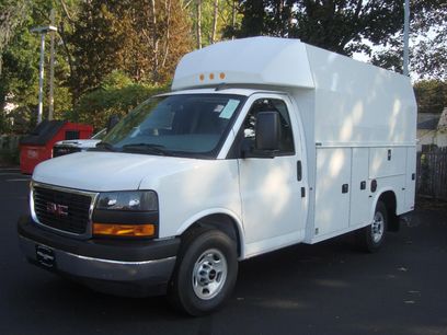 New 2025 GMC Savana 3500 w/ Power Convenience Package