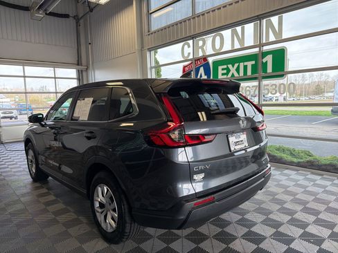 Used 2025 Honda CR-V LX image 4