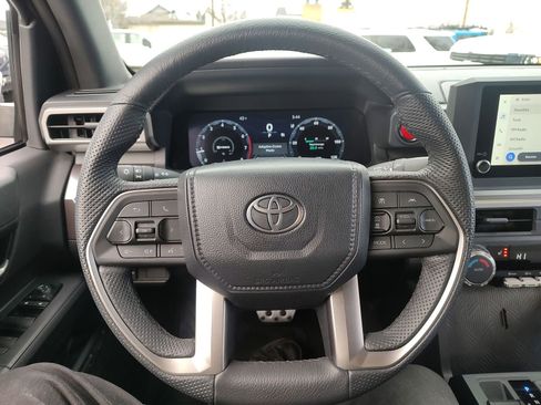 Used 2024 Toyota Tacoma TRD Sport image 11