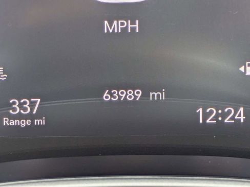 Used 2024 Chrysler Pacifica Touring-L FWD image 31