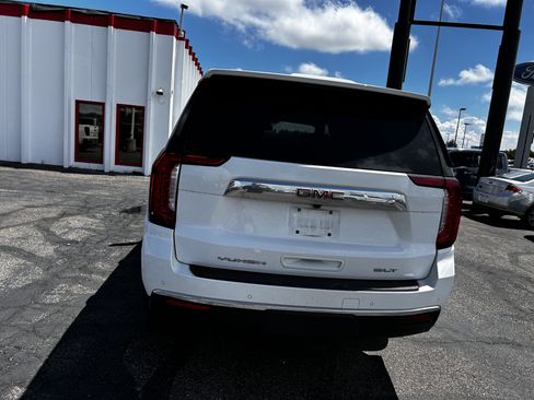 Used 2024 GMC Yukon SLT AWD/4WD image 4