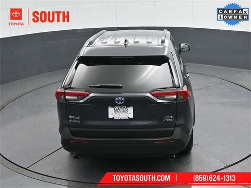 Used 2023 Toyota RAV4 XLE Premium image 49