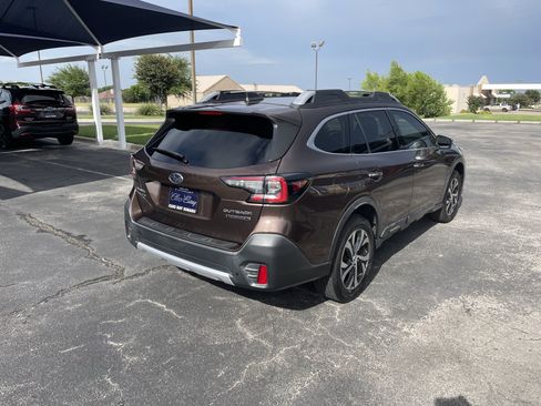 Used 2020 Subaru Outback Touring XT AWD/4WD image 7