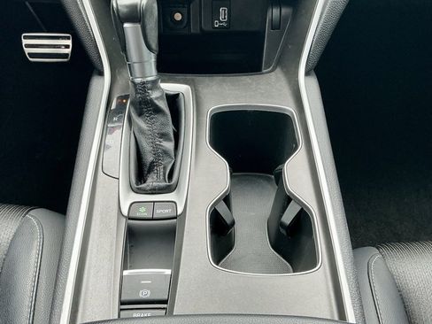 Used 2018 Honda Accord Sport image 32
