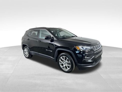 Used 2022 Jeep Compass Latitude AWD/4WD image 8