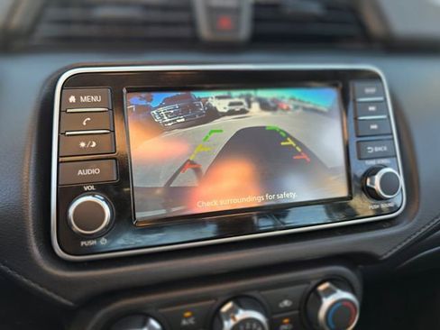 Used 2025 Nissan Versa S FWD image 27