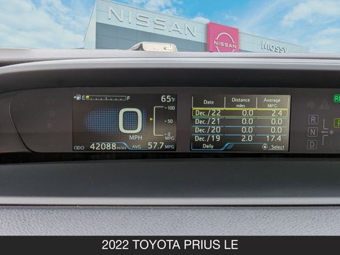 Used 2022 Toyota Prius LE image 19
