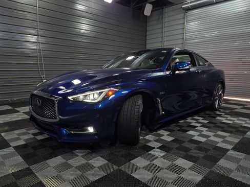 Used 2018 INFINITI Q60 Red Sport 400 w/ Pro Active Package image 36