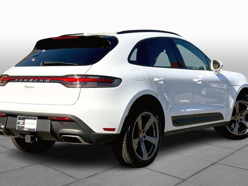 Used 2025 Porsche Macan image 11