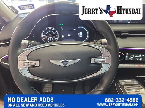 Used 2022 Genesis GV70 2.5T w/ Advanced Package AWD/4WD image 16