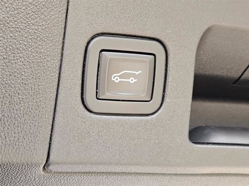 Used 2019 Cadillac XT5 Luxury FWD image 29