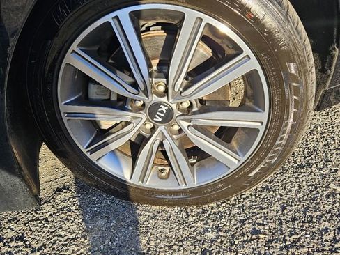 Used 2019 Kia Optima EX image 10