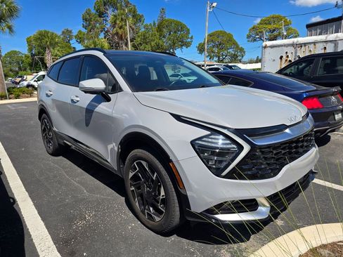 Certified 2023 Kia Sportage SX AWD/4WD image 2