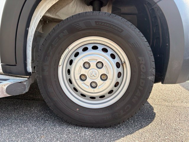 Used 2025 RAM ProMaster 2500 w/ U-Haul Equipment Group FWD image 19