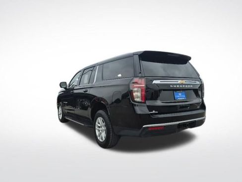 Used 2022 Chevrolet Suburban LT image 7