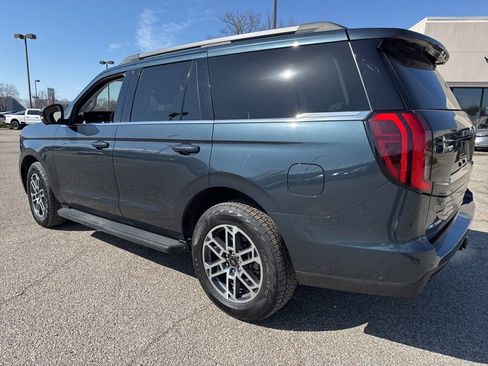 Used 2025 Ford Expedition Active image 8
