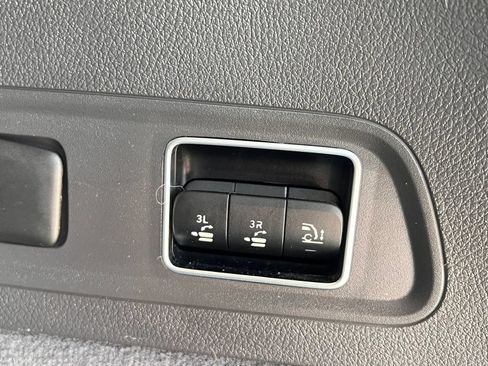 Used 2020 Mercedes-Benz GLS 450 4MATIC image 14