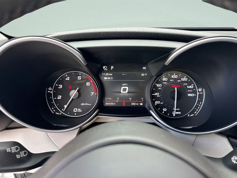 Used 2019 Alfa Romeo Giulia RWD image 10