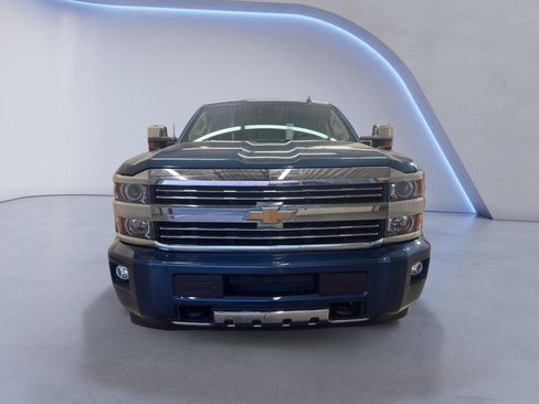 Used 2017 Chevrolet Silverado 2500 High Country AWD/4WD image 2