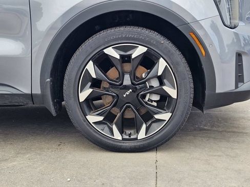 Used 2025 Kia Sorento SX FWD image 6