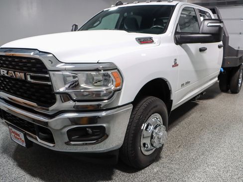 Used 2023 RAM 3500 SLT w/ Quick Order Package 2YG SLT image 30