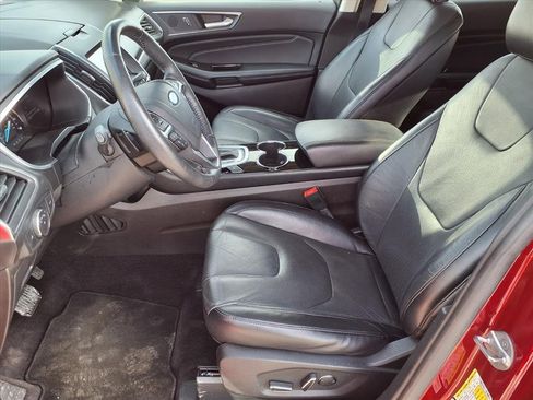 Used 2017 Ford Edge Titanium w/ Equipment Group 302A image 7